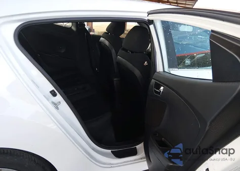 2017 Hyundai Veloster z USA, uszkodzony, nr VIN KMHTC6AD0HU310867